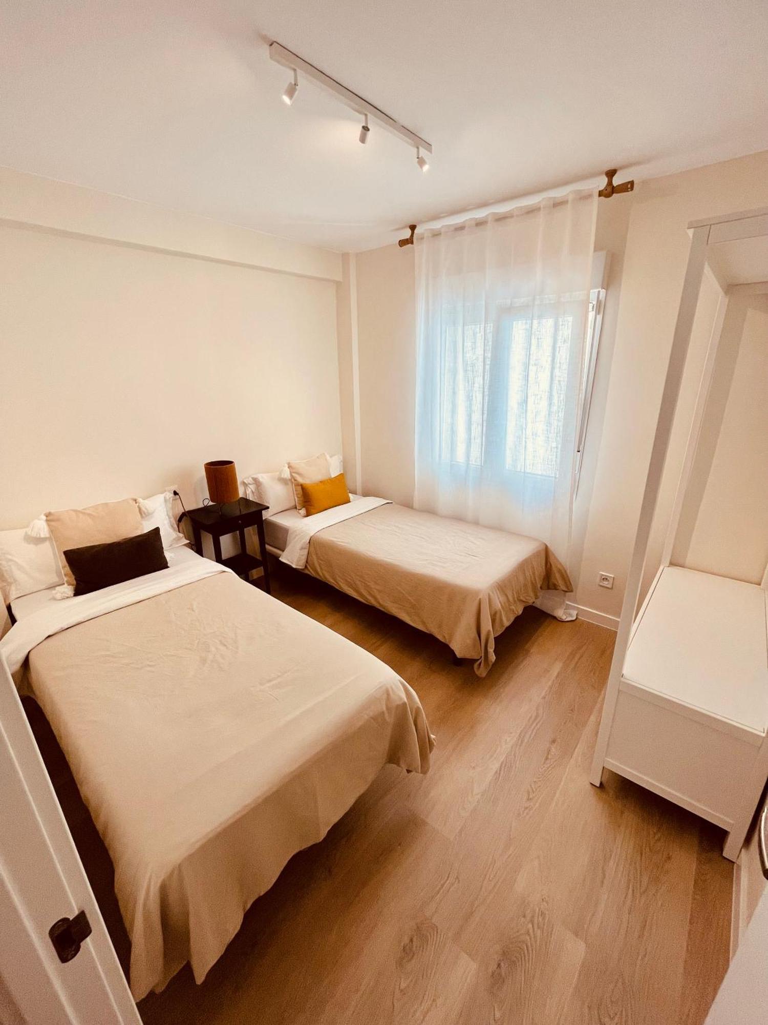 Premio Real 18 Apartment Gijon Ngoại thất bức ảnh